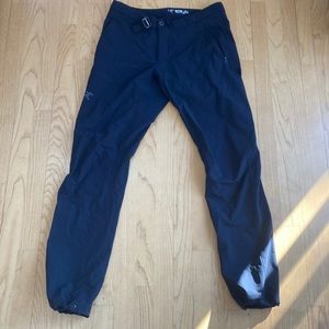 Arcteryx Gamma LT Men’s Medium Regular Length